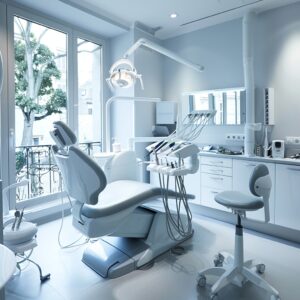 Cabinet dentaire pour pose d’implant pour remplacer une dent à Lyon
